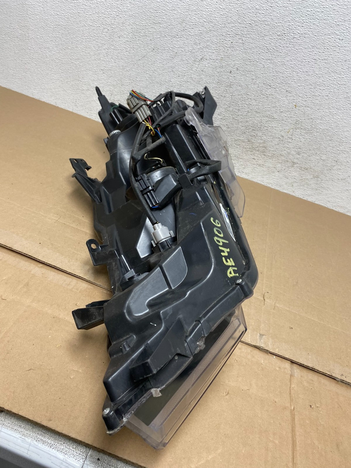 2016 2017 2018 Nissan Maxima Right Passenger Headlight Halogen DEPO AE4906 DW8