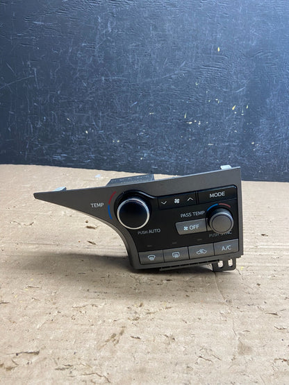 2009 - 2012 Toyota Venza A/C Heater Climate Control Unit Switch AF2342 DG0
