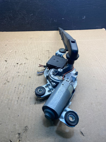 2004 to 2010 BMW X3 E83 Rear Windshield Wiper Motor OEM ac2653 DG4