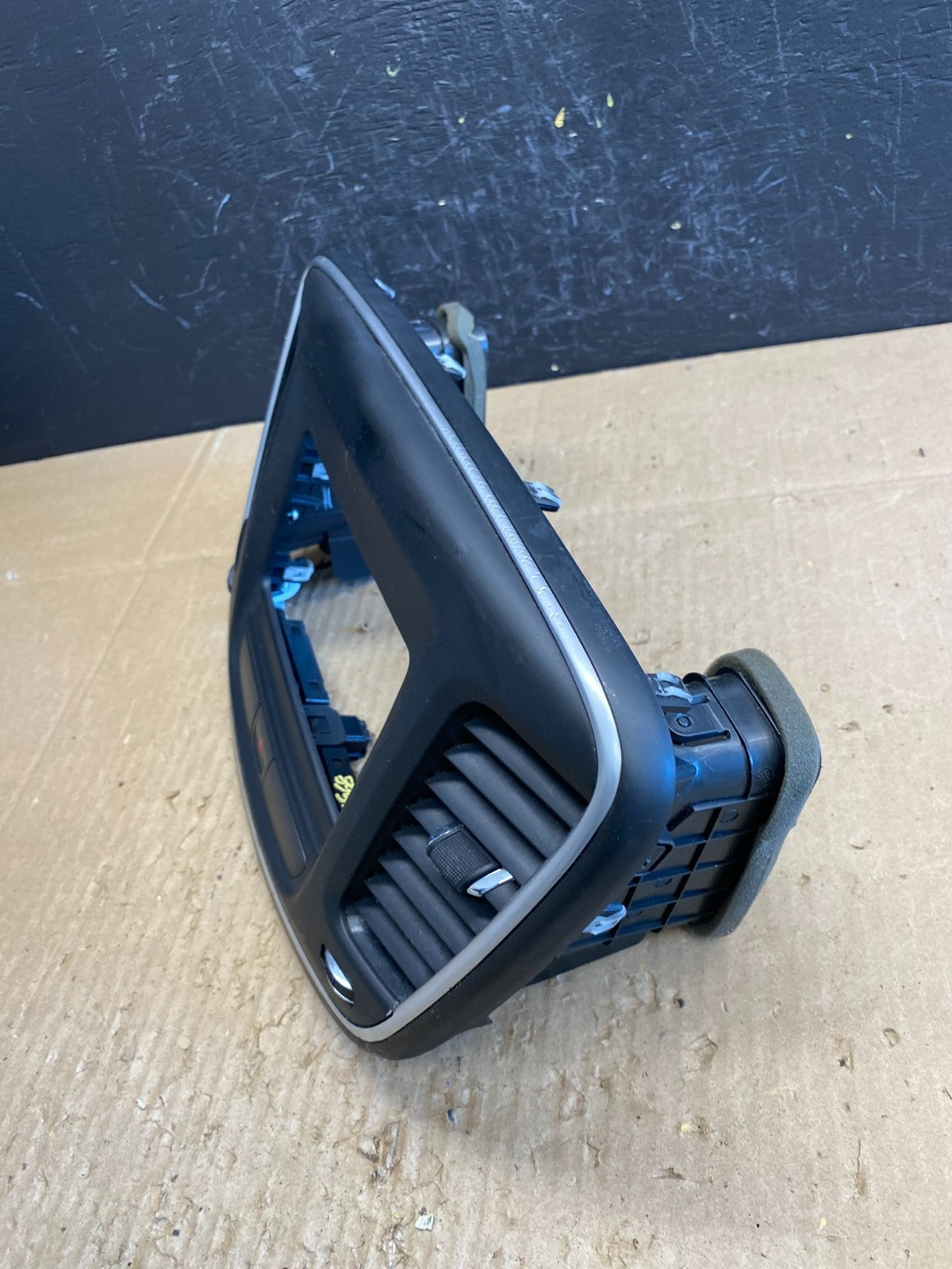 2015 to 2016 Chrysler 200 Radio Dash Bezel Trim Vent Hazard Panel AC4568 DG2