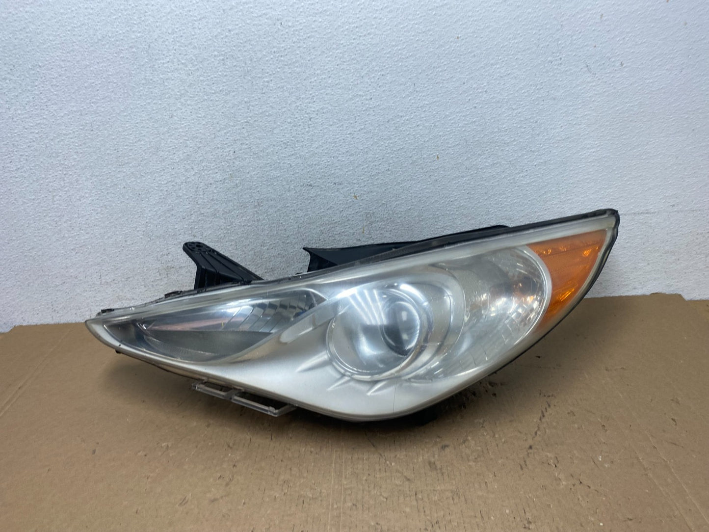 2011 - 2014 Hyundai Sonata Left Driver Lh Side Headlight Halogen AD8074 DW0