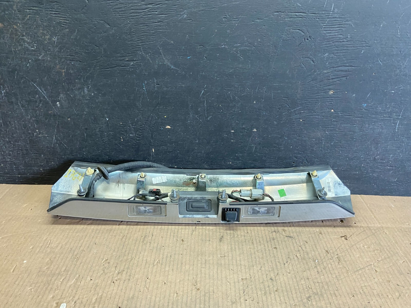 2010-2015 Gmc Terrain Lift Gate Handle Trim Back Up Camera Chrome Panel j71925