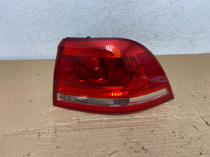 2011-2014 Volkswagen Touareg Right Passenger Side Rh Tail Light AD4124 LK0