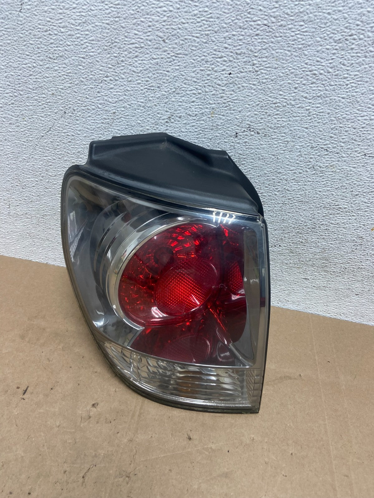 2001 2002 2003 Lexus Rx300 Left Driver Lh Side Tail Light AE5990 DW0