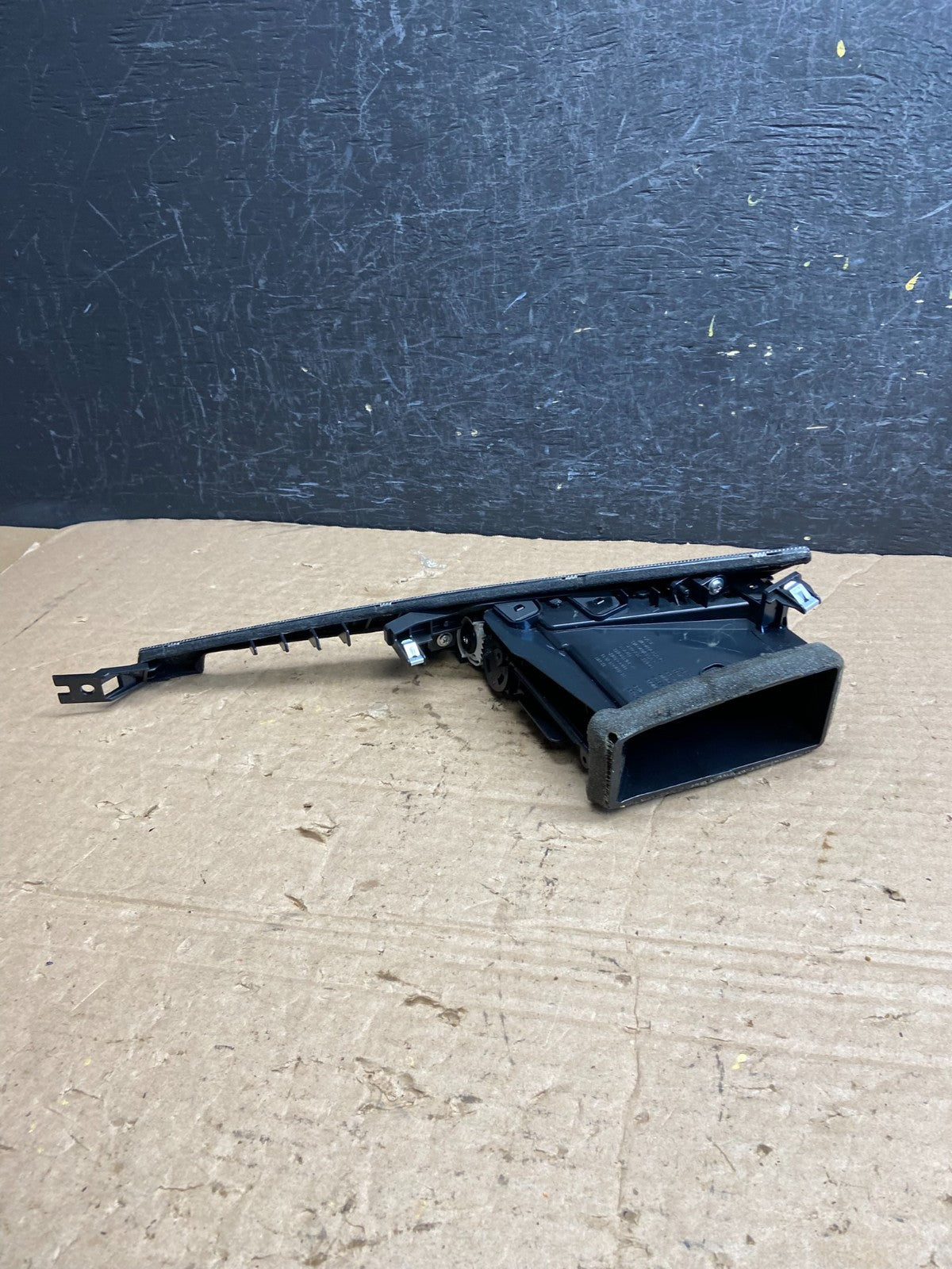2014-2018 Infiniti Q50 Right Passenger Center Dash Air AC A/C Vent af2350 DG3