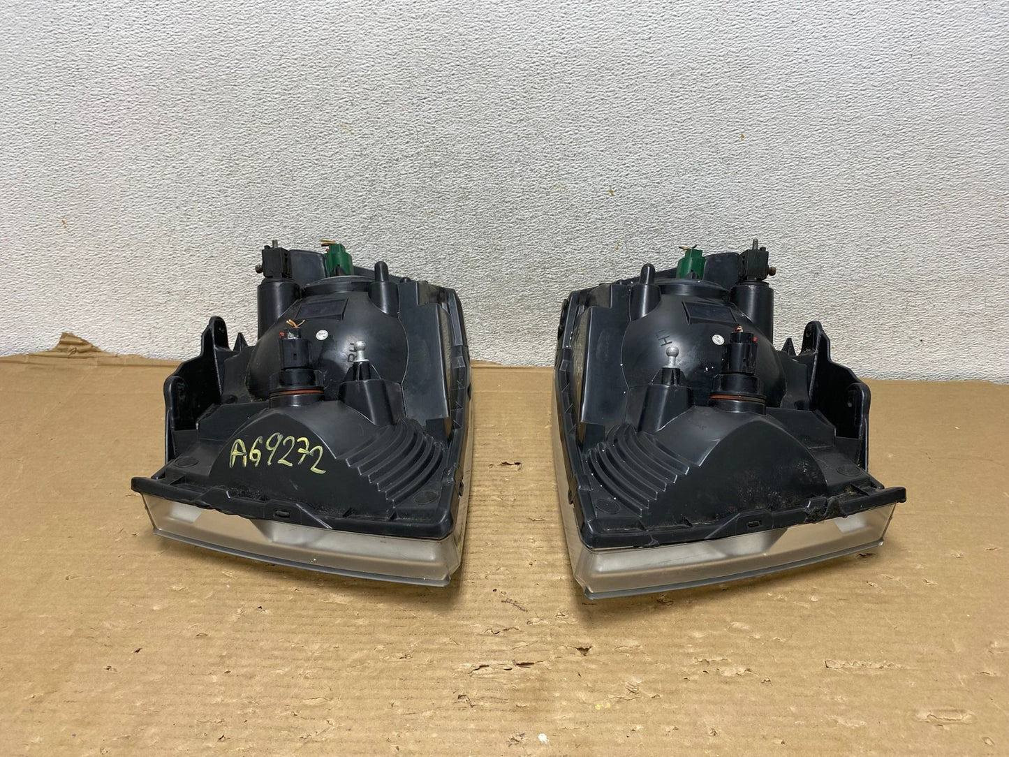 2007 2008 2009 Dodge Durango Left+Right Side Headlights AG9272 DW9