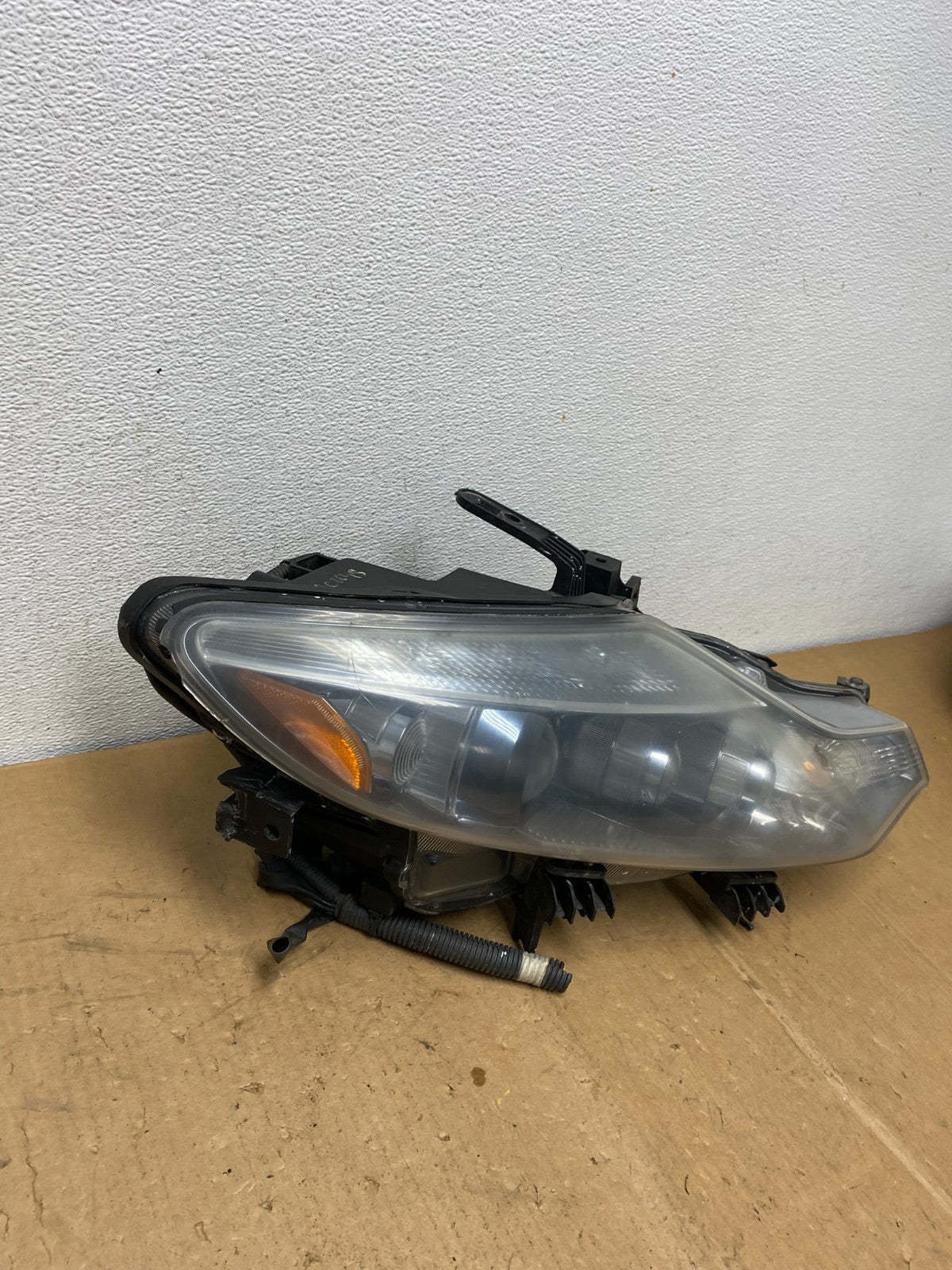 2011 to 2014 Nissan Murano Headlight Right Passenger Rh Halogen AC8648 DW2