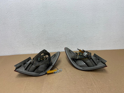 2003 to 2005 Toyota Corolla Left+Right Side Tail Lights AC5697 DW7