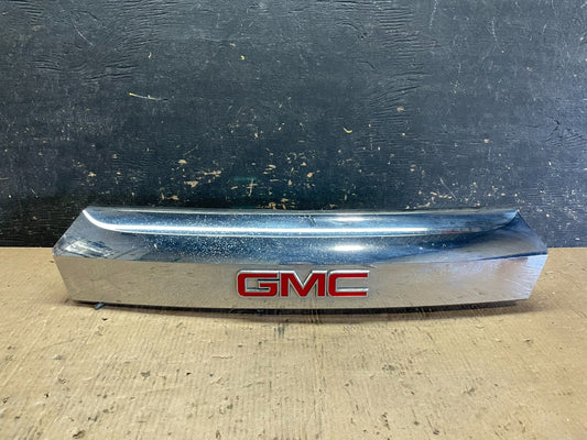 2010-2015 Gmc Terrain Lift Gate Handle Trim Back Up Camera Chrome Panel Z8166 DG0