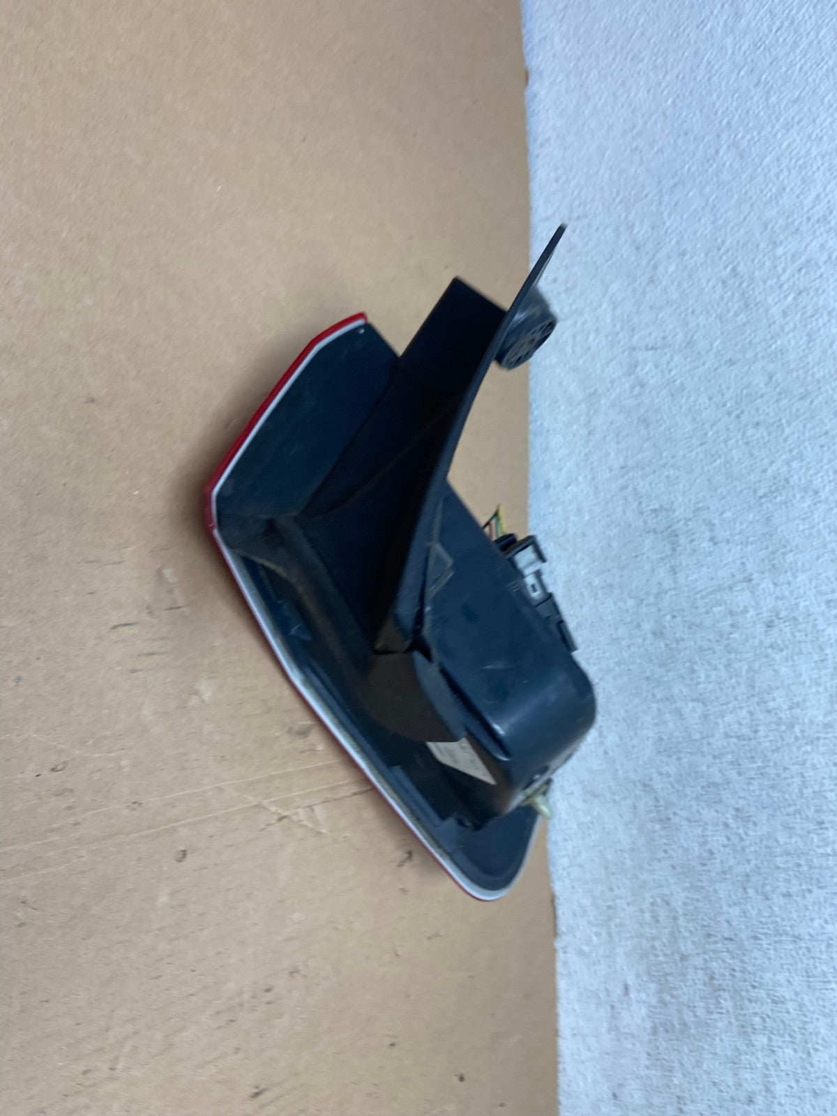 2010-2018 Lincoln Mkt Right Passenger Rh Side Tail Light AD7897 LK4