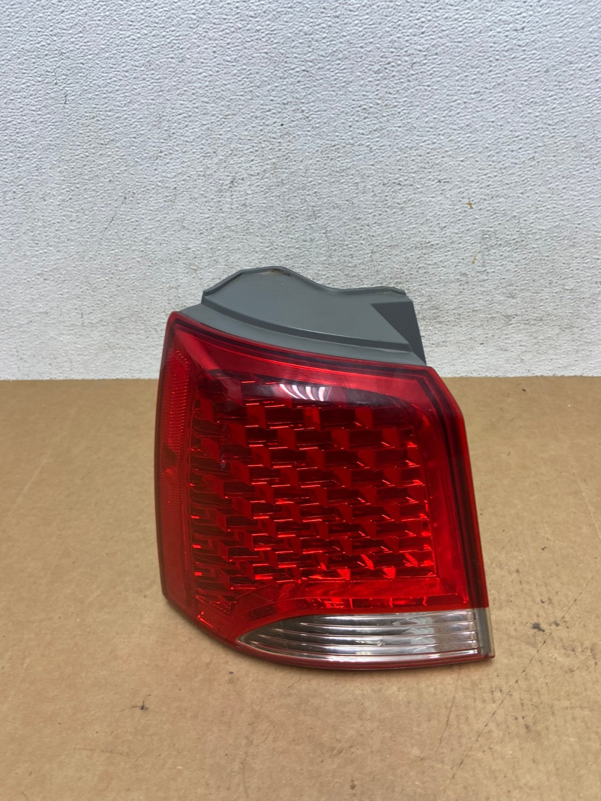 2011 to 2013 Kia Sorento Left Driver LH Side Tail Light AE3008 LK0