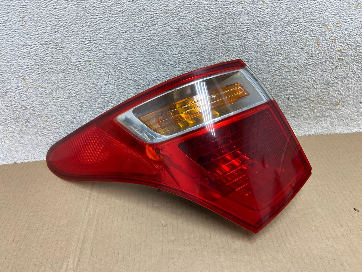 2007 to 2012 Hyundai Veracruz Tail Light Left Driver LH AI9464 LK0