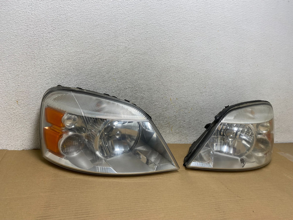 2004 - 2007 Ford Freestar Left+Right Side Headlights Halogen DEPO AG9310 DW1