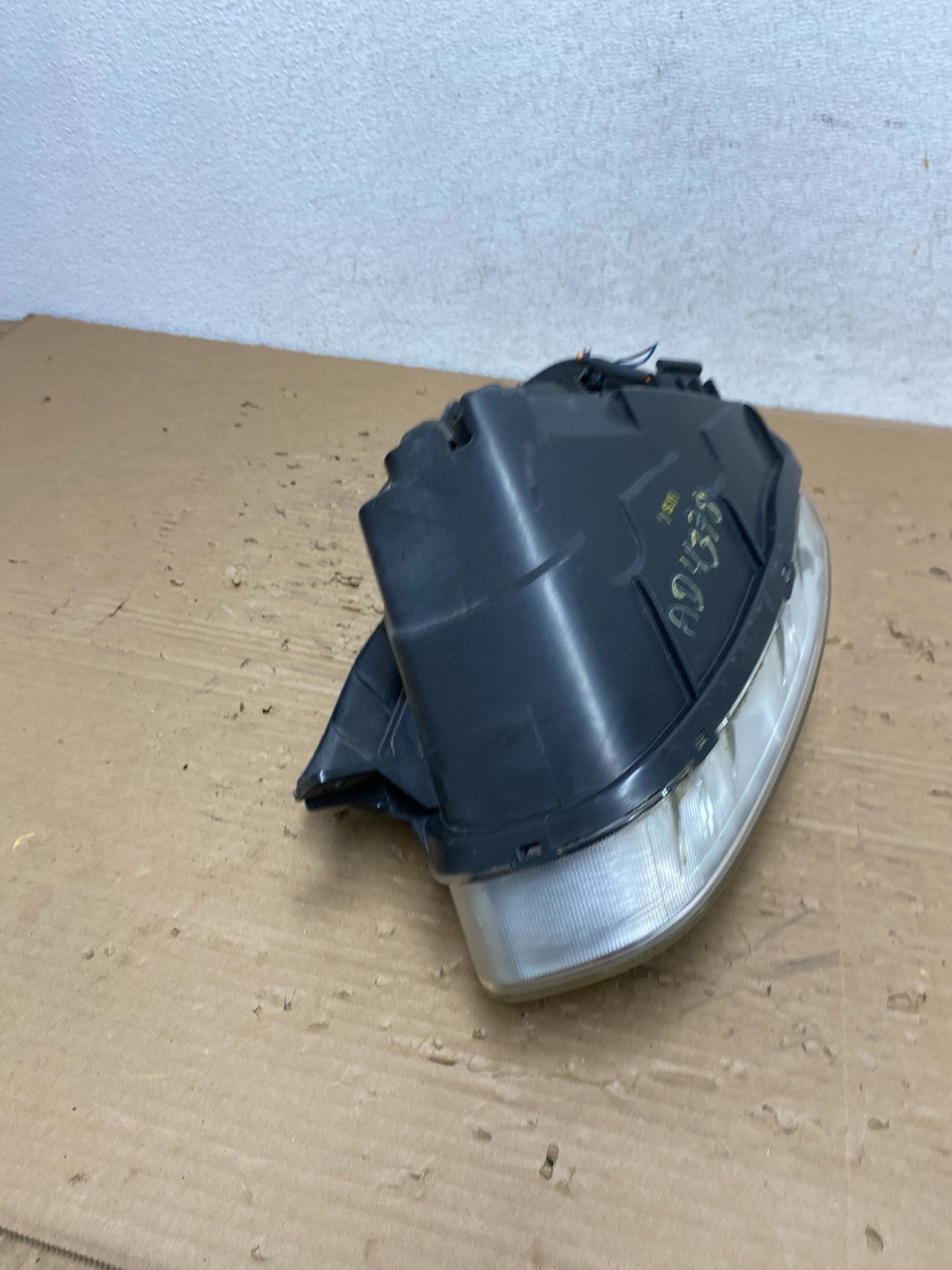 2006 to 2011 Hyundai Accent Sedan Right Passenger Halogen Headlight AD4378 DW8
