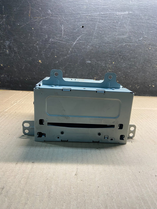 2011 to 2012 Chevrolet Equinox Cruze Radio Cd Receiver 20983517 Y7559 DG0