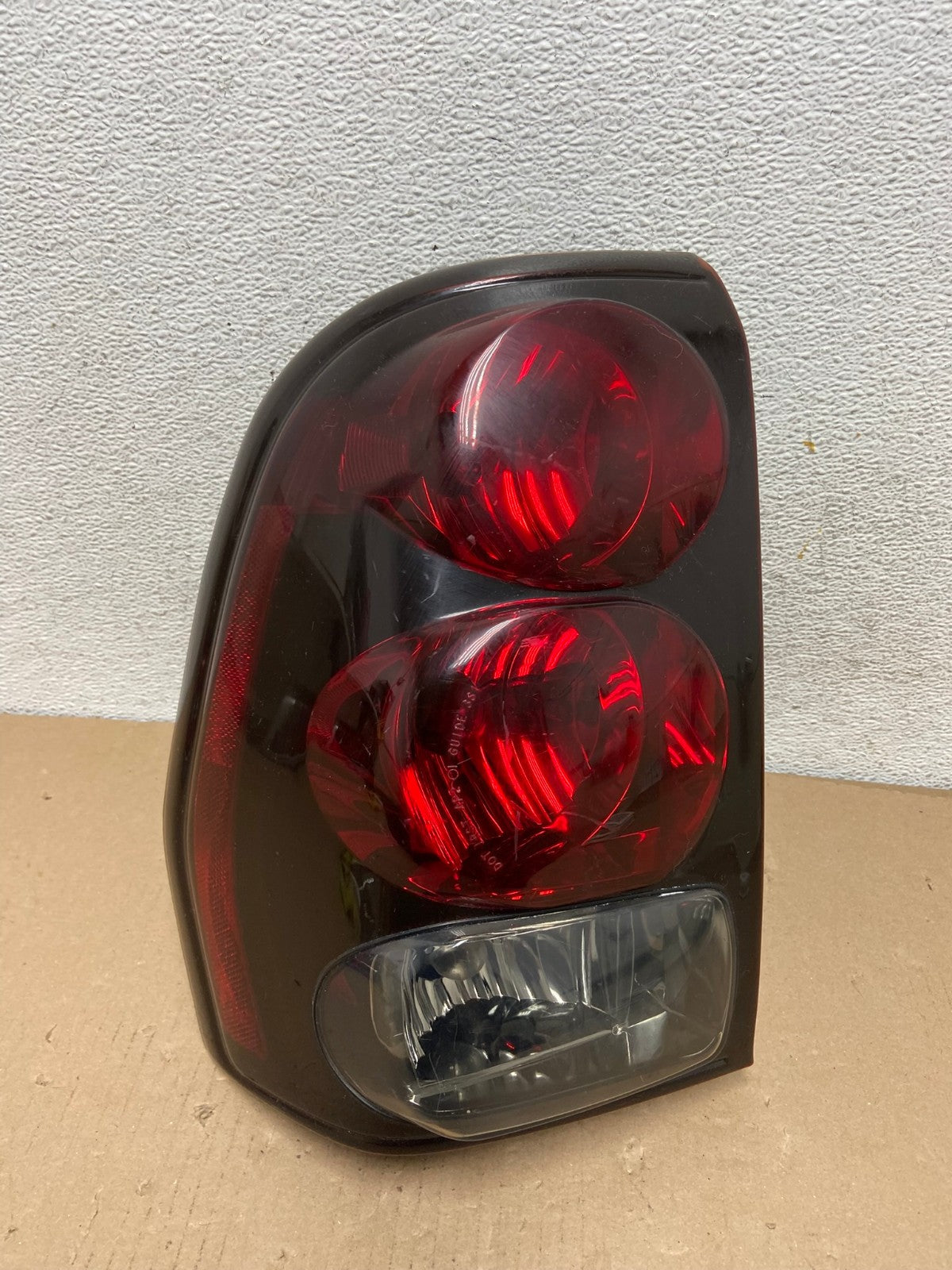 2002 to 2009 Chevrolet Trailblazer Left Driver LH Side Tail Light AF3061 LK0