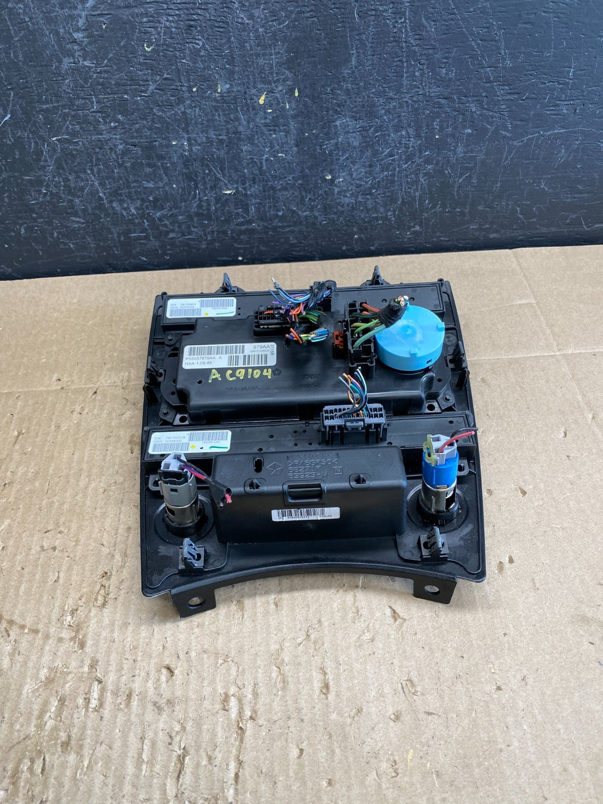 2005 to 2007 Jeep Commander Grand Cherokee A/C Climate Control Bezel AC9105 DG3