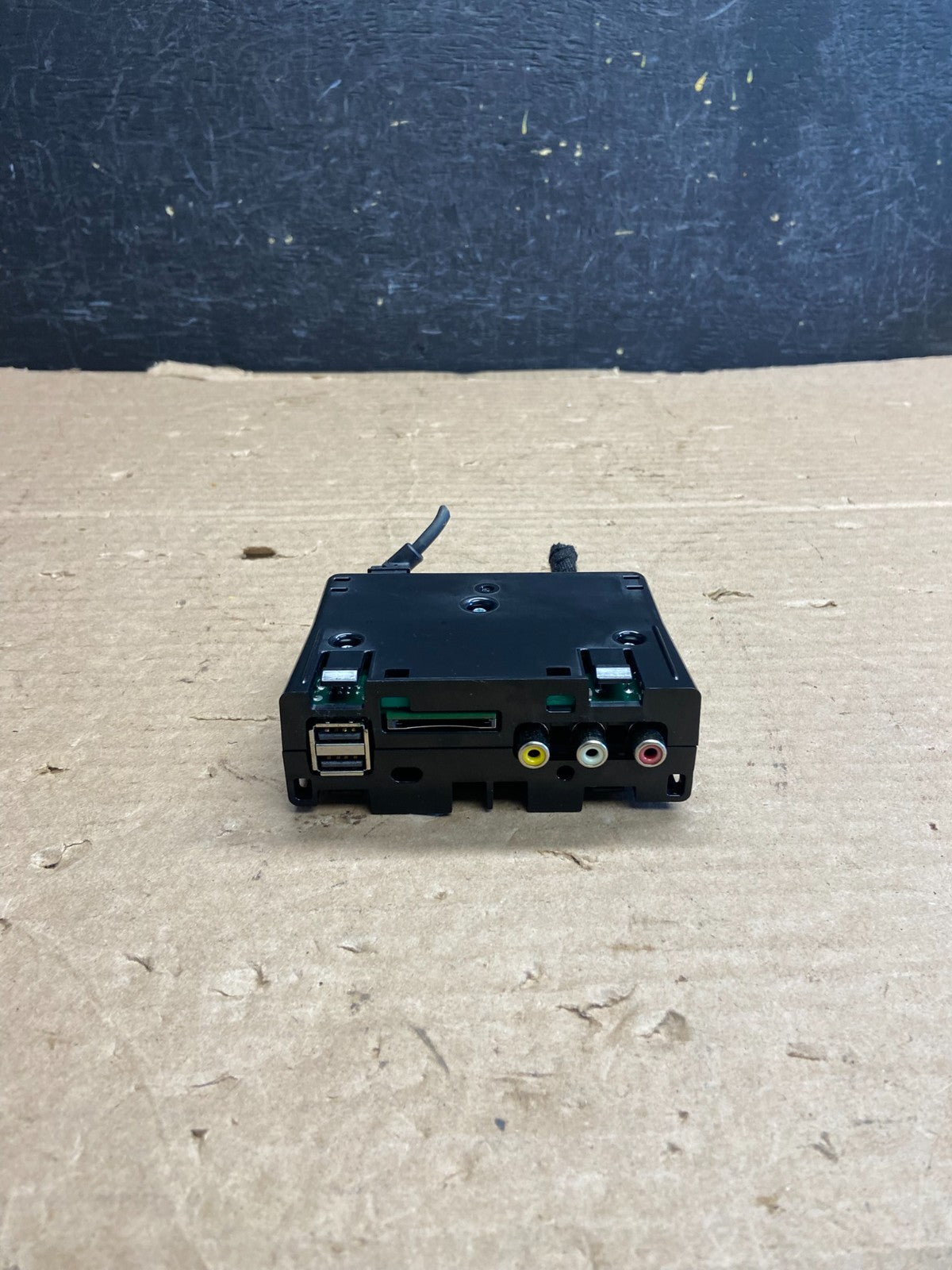 2013-2019 Ford Escape USB Card Reader Media Interface Control Module AF2591 DG0