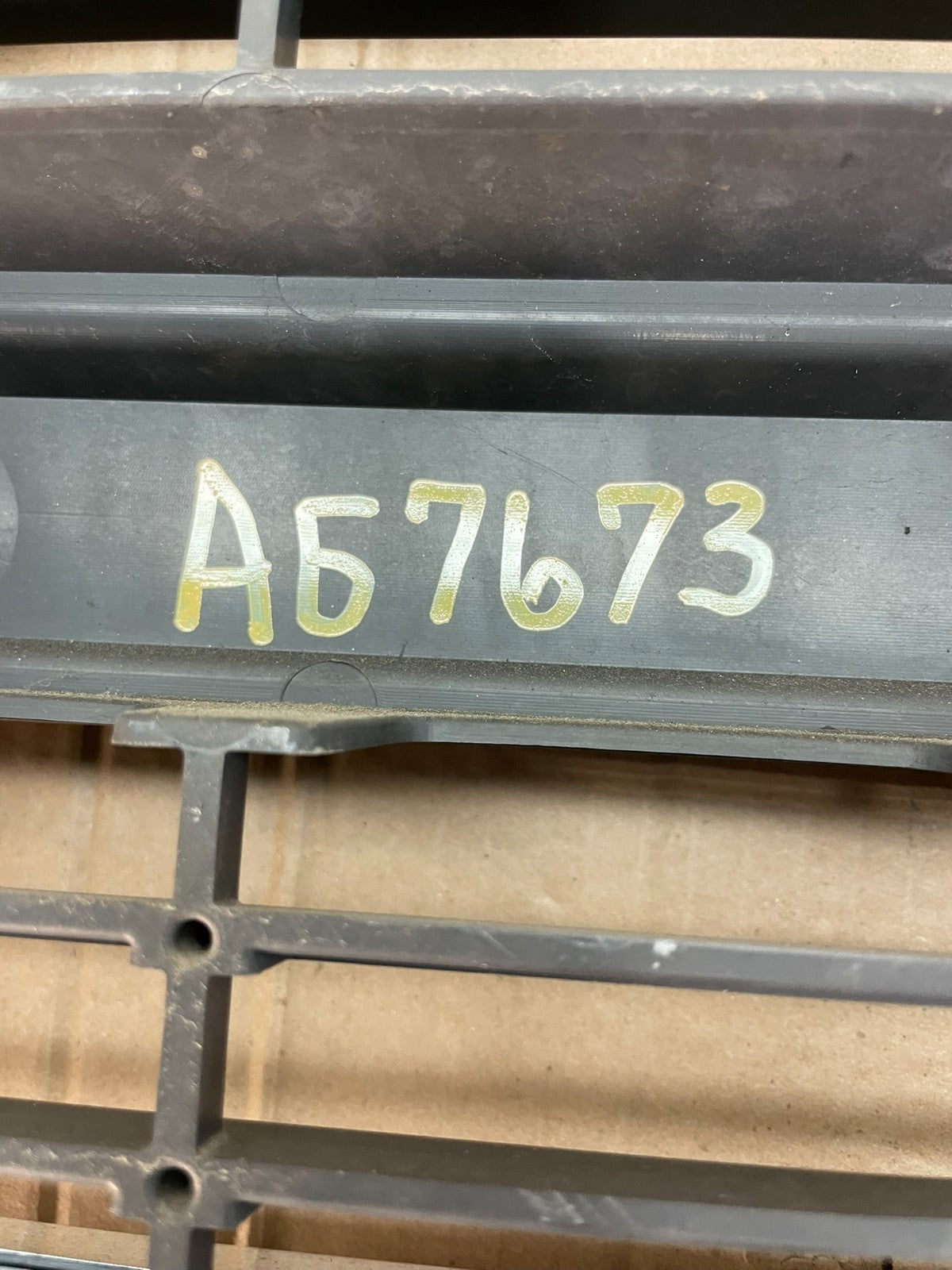 2008 to 2014 Ford Econoline E150 E250 Front Upper Black Grill Grille ag7673 DG6