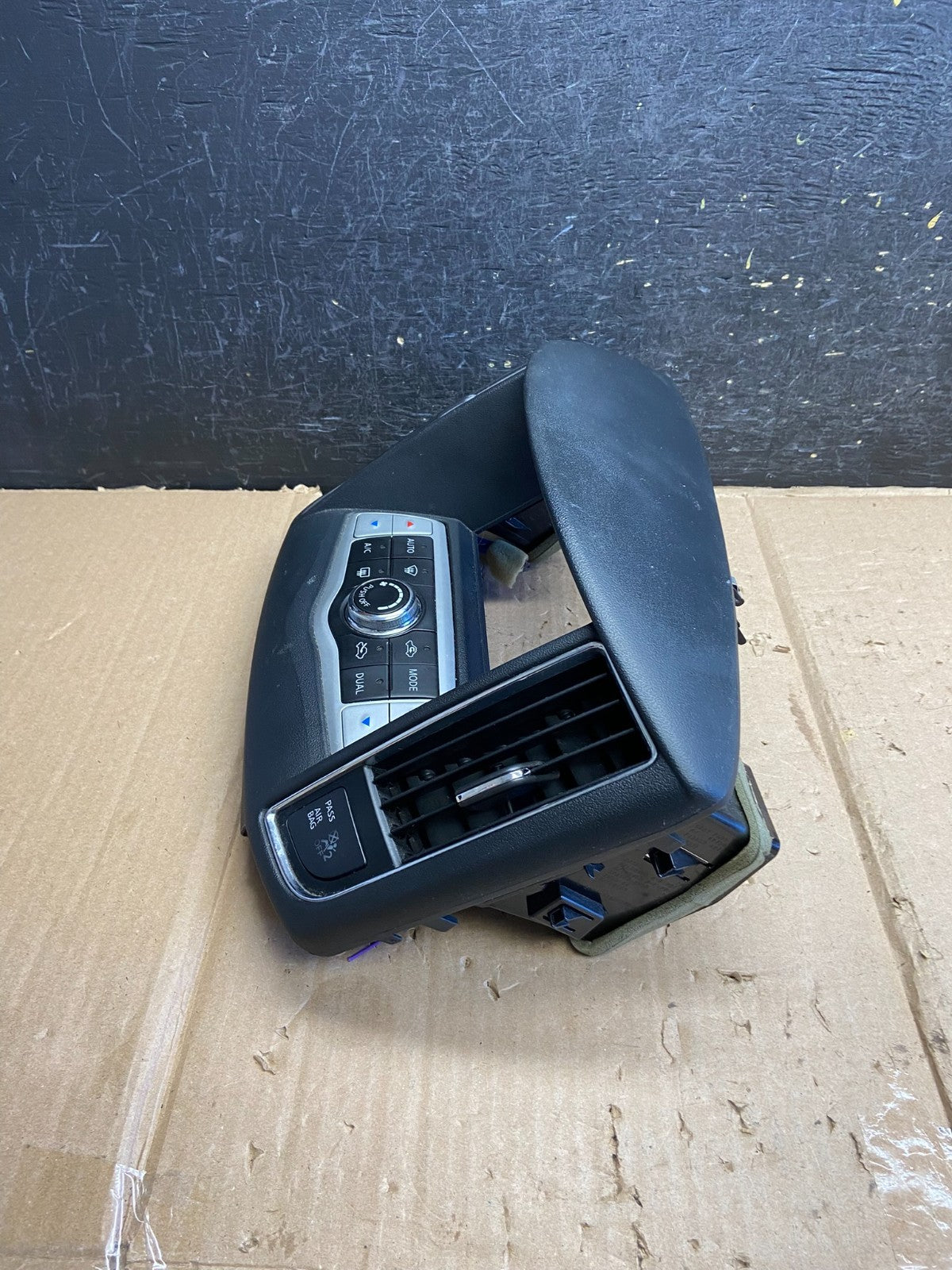 2009-2014 Nissan Maxima Center Console Climate Control Radio Bezel ai2652 DG2