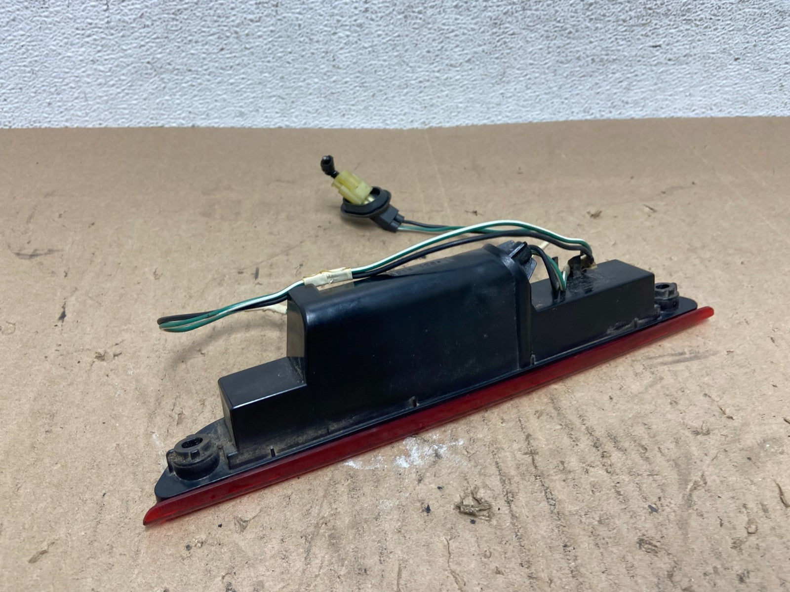 2005 to 2010 Honda Odyssey 3RD Brake Tail Light AE6478 DG3