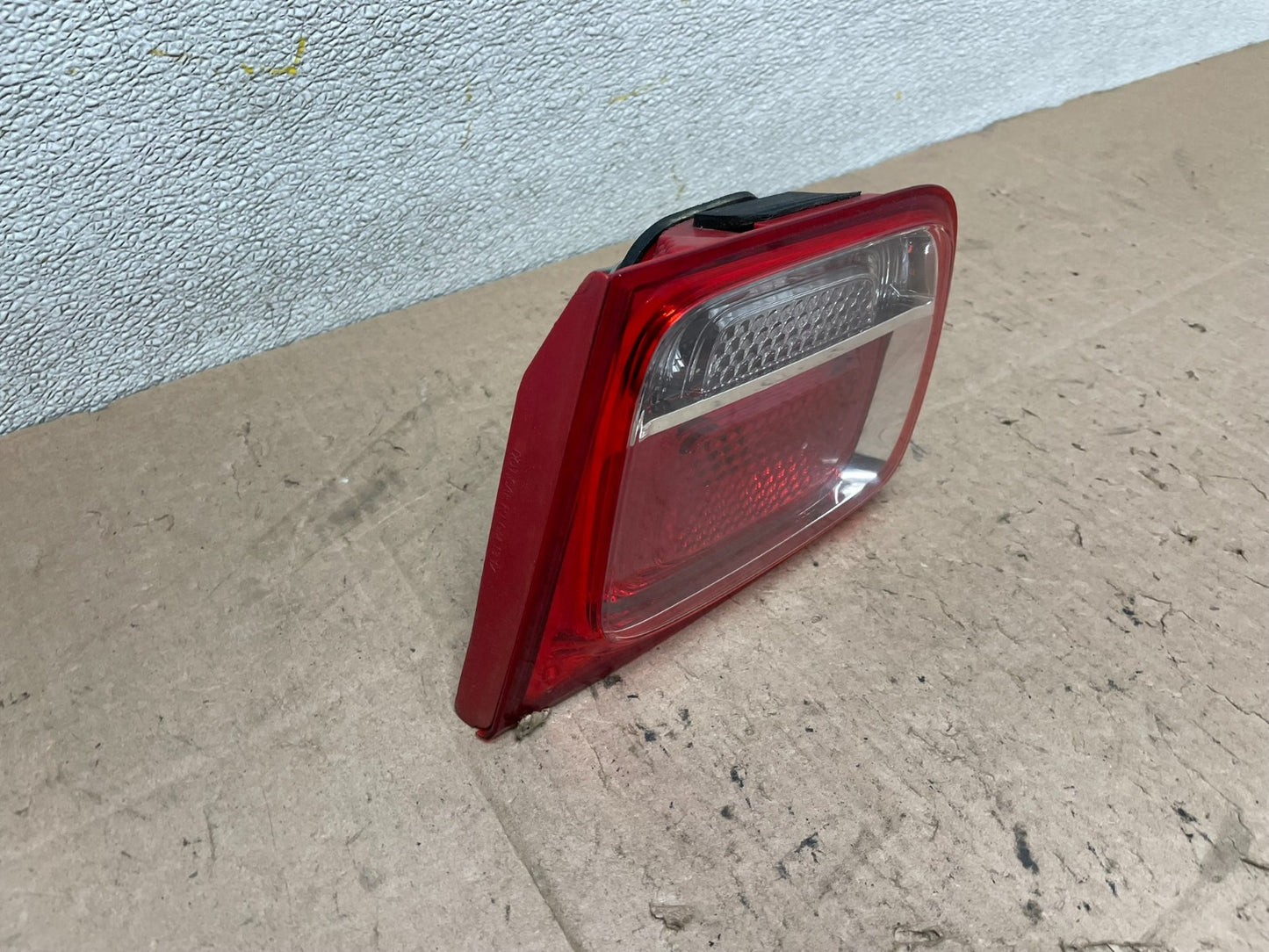 2013-2016 Chevrolet Malibu Right Passenger Rh Inner Tail Light W1015 DW1