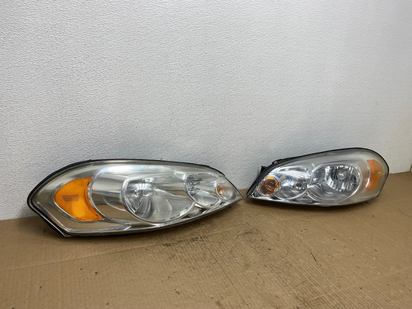 2006 - 2013 Chevrolet Impala Left+Right Set Headlights Halogen AB8410 DW2