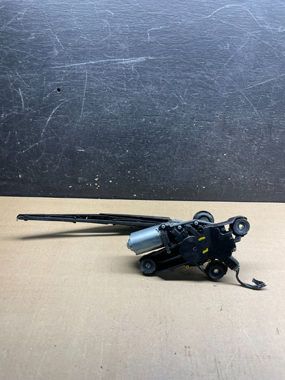 2012 to 2014 Ford Focus Rear Windshield Wiper Motor OEM BV61-17K441-AA w4326 dg5