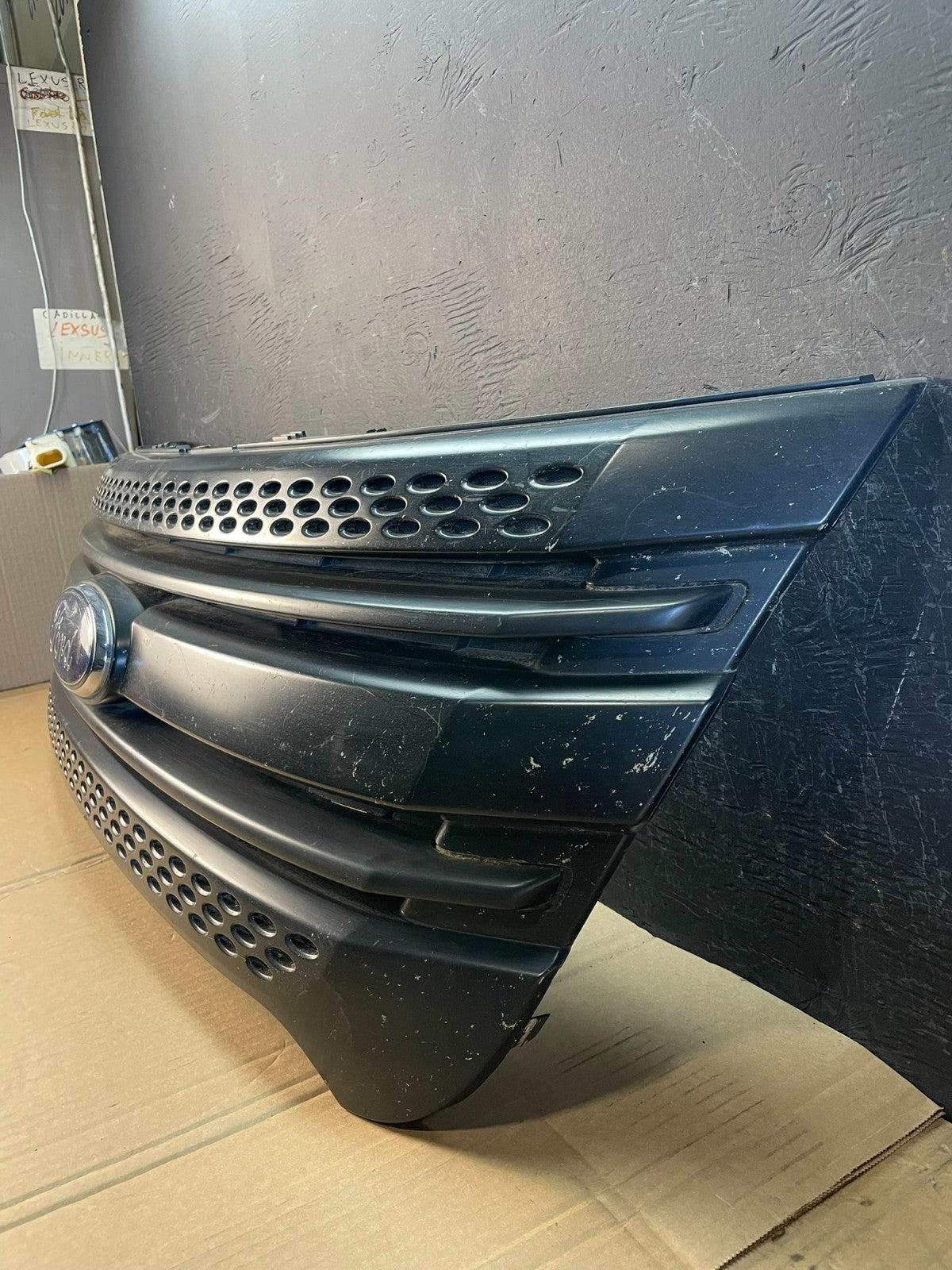 2011 to 2015 Ford Explorer Upper Front Grill Grille ac5292 DG2