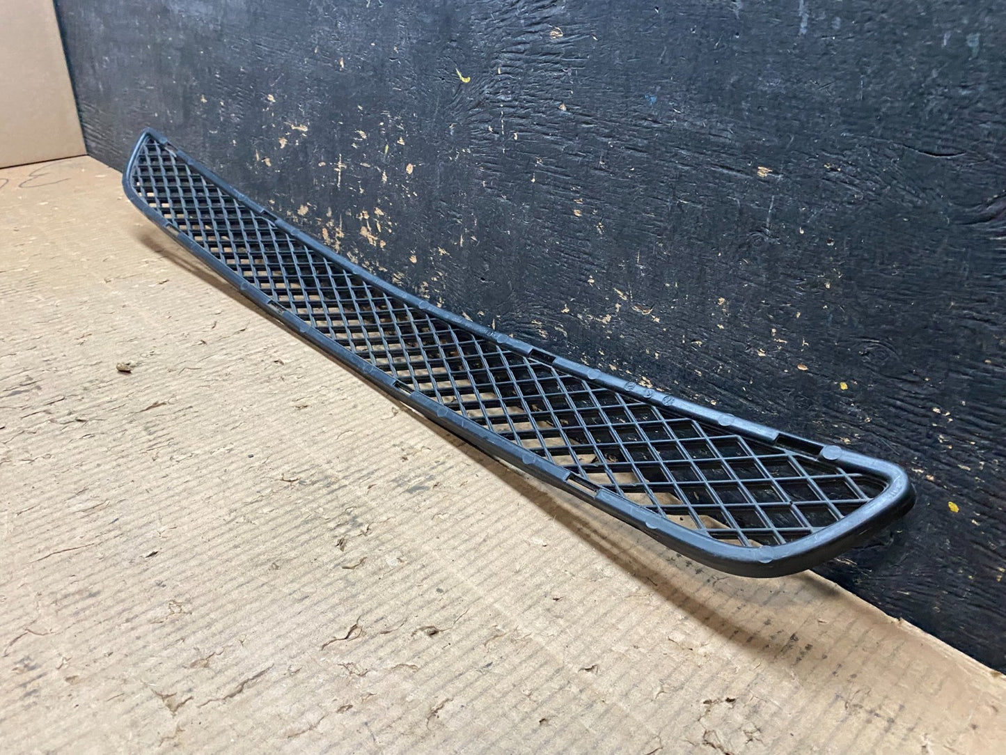 2006 to 2008 Mercedes Benz ML350 ML550 Front Lower Bumper Grill Grille Y6600 DG5