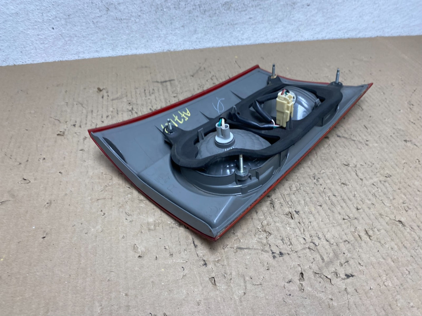 2006 to 2010 Toyota Sienna Right Passenger RH Inner Tail Light AF7127 DW4