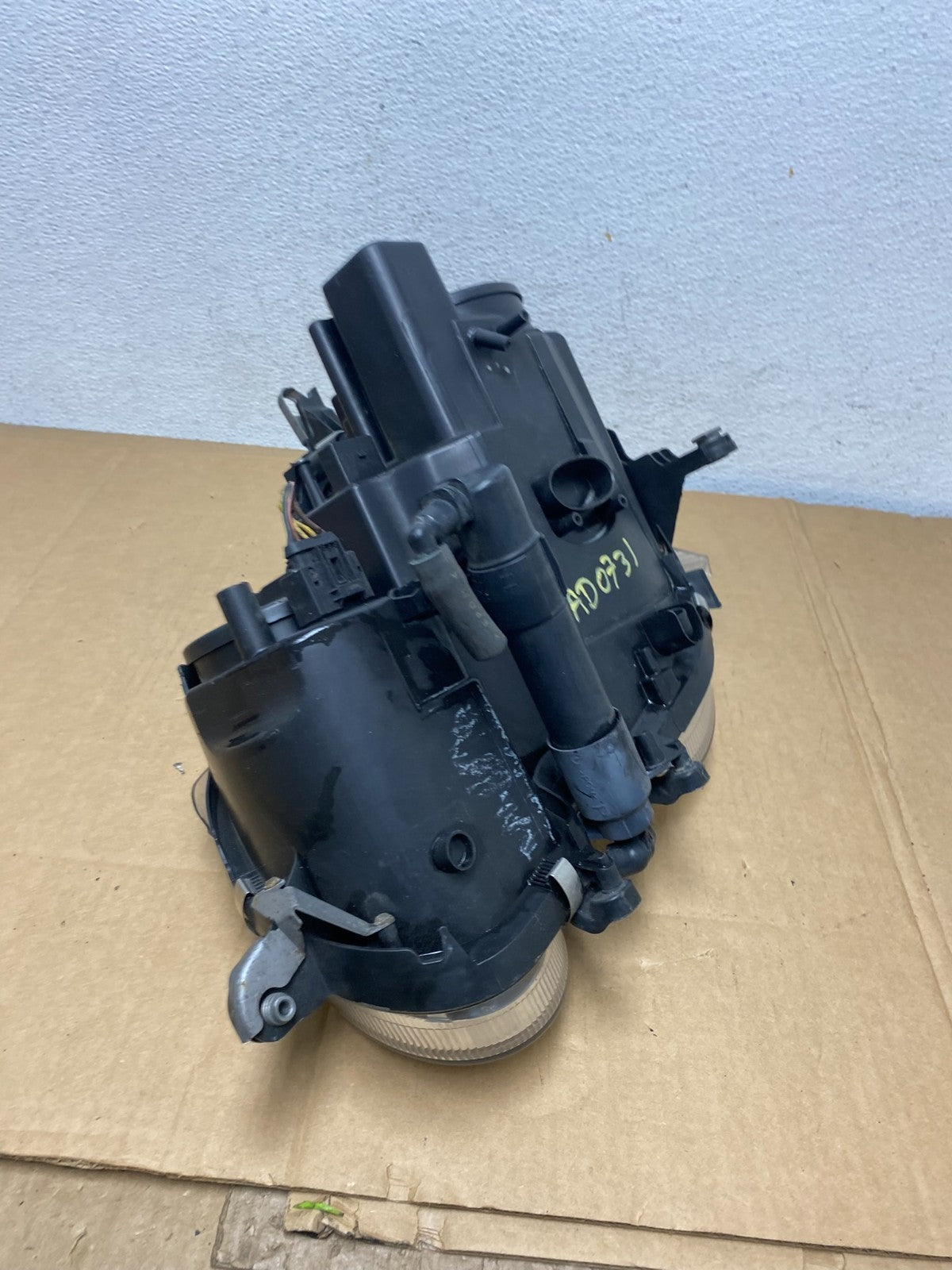 2007 2008 2009 Mercedes E Class Right Passenger RH Halogen Headlight AD0731 DW9