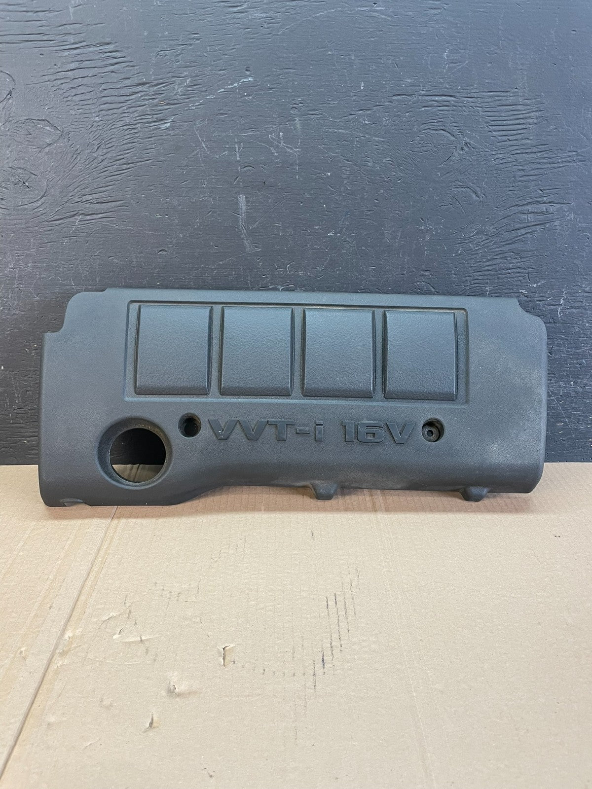 2009 to 2010 Toyota Corolla Matrix 2.4L Motor Engine Cover AD86130