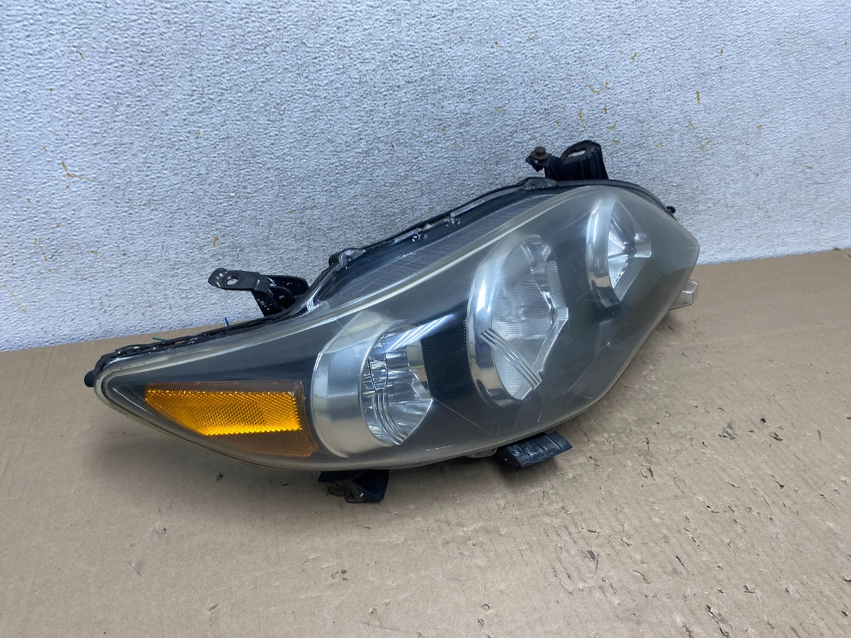 2011 to 2013 Toyota Corolla Right Passenger Side Headlight AI2325 DW2