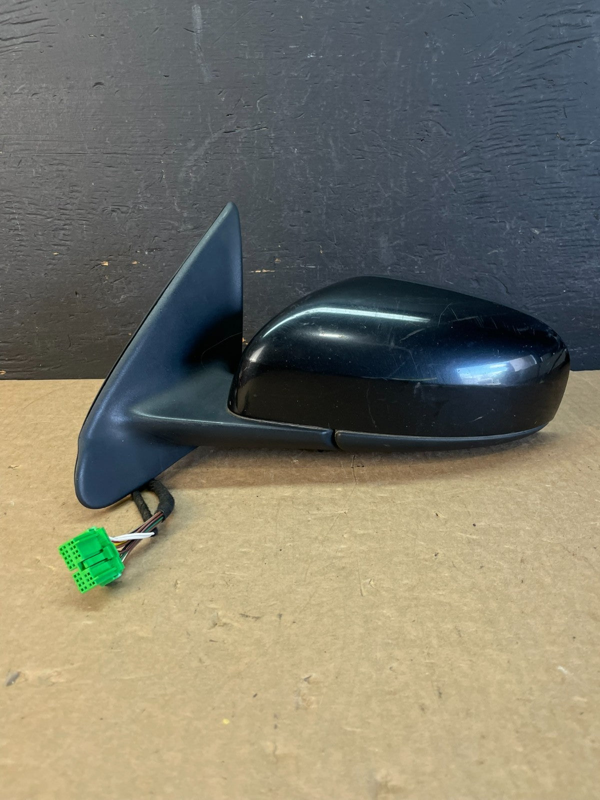 2000 to 2004 Volvo V70 Left Driver Side Mirror E11015846 AD03550