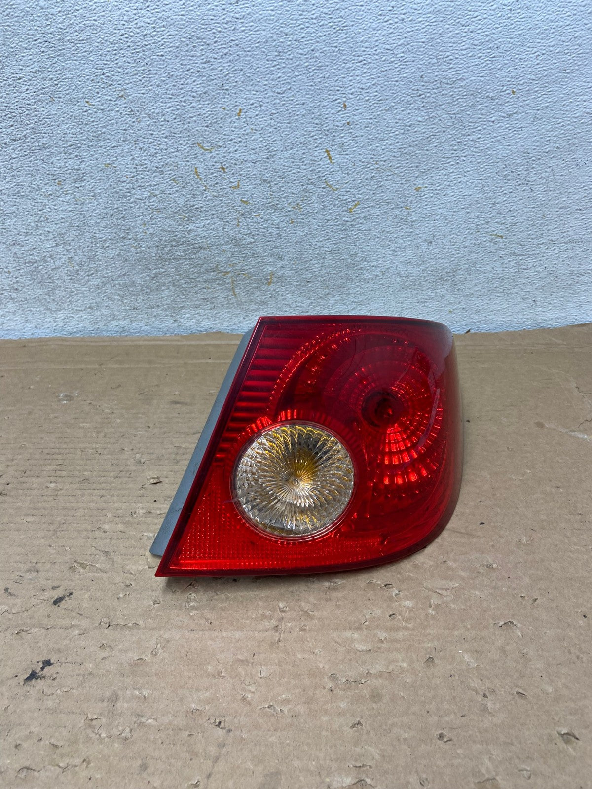2005 - 2008 Toyota Corolla Right Passenger RH Side Tail light AH8922 LK0