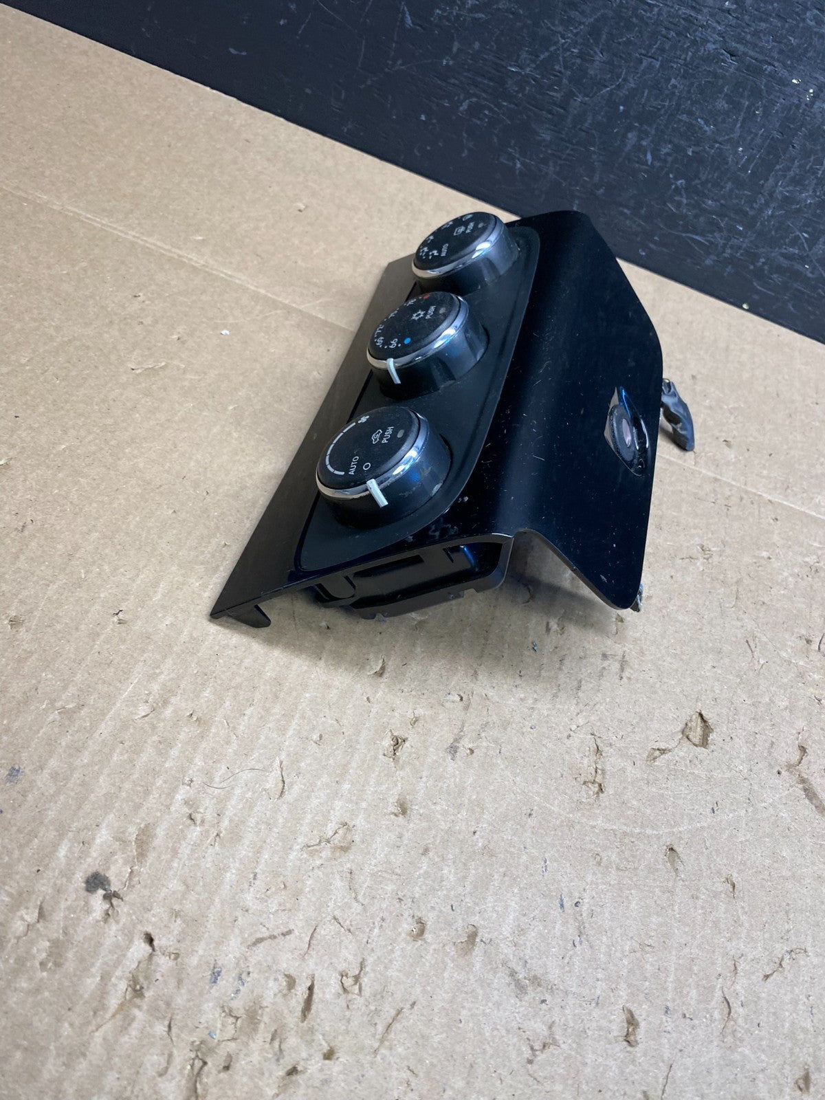 2011-2014 Chrysler 200 Heater AC Climate Switch Temperature Control AC6486 DG2