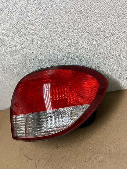 2000 2001 Hyundai Tiburon Right Passenger RH Side Tail Light AD6540 DG2