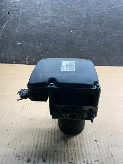 2007 to 2010 BMW X5 E70 ABS Anti-Lock Brake Pump 3451 6795778 X8572 DG3