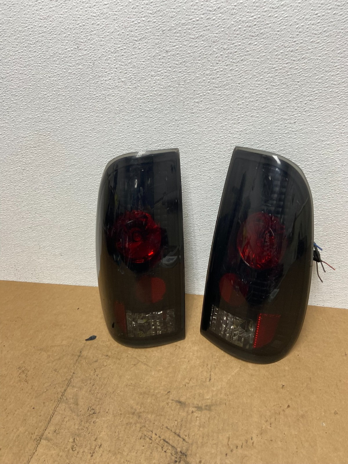 1997 to 2003 Ford F-250 F250 Left+Right Set Black Tail Lights ac3371 DG0