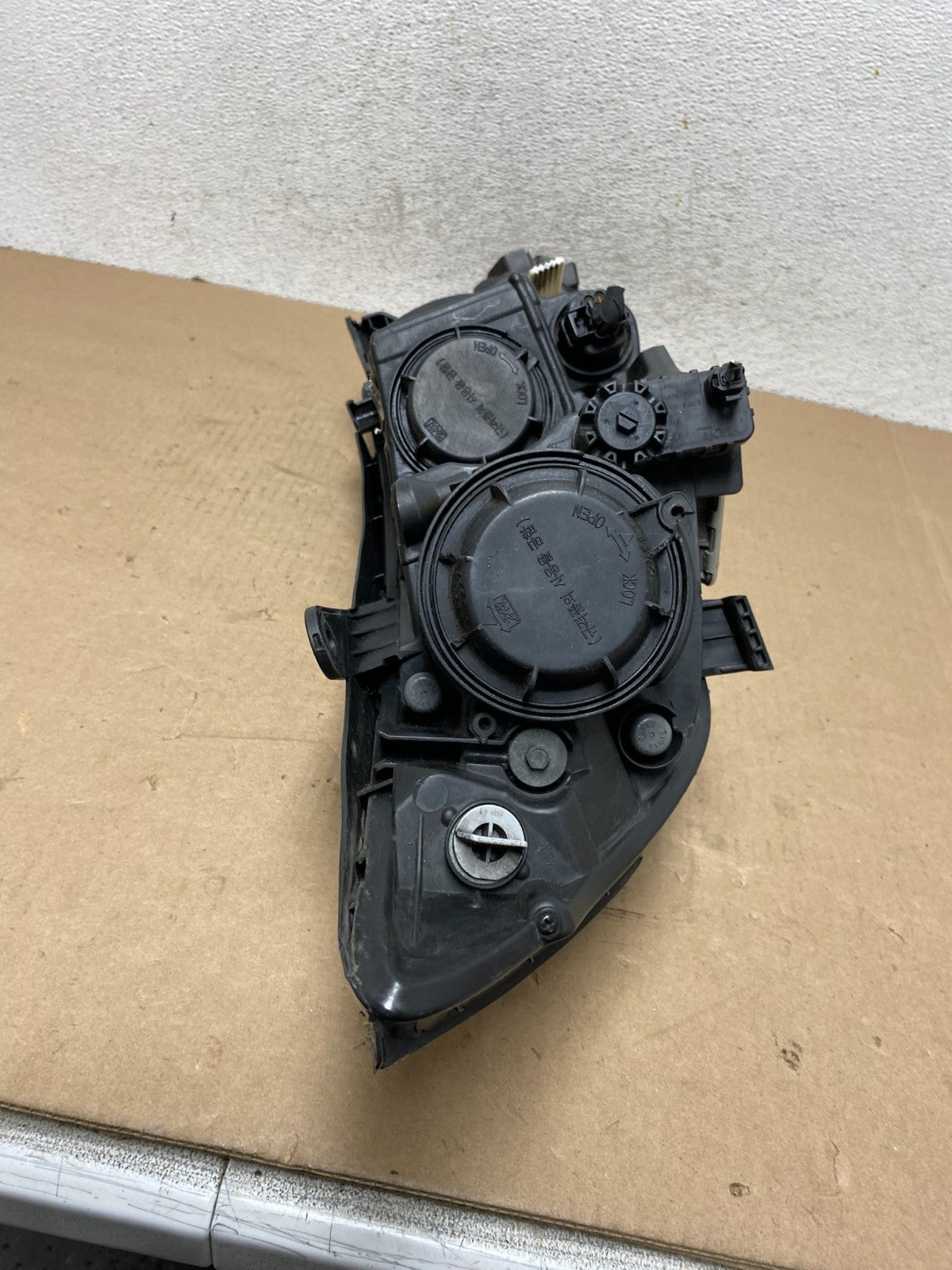 2011-2013 Kia Optima Left Driver LH Side Headlight Xenon AG4659 DW7
