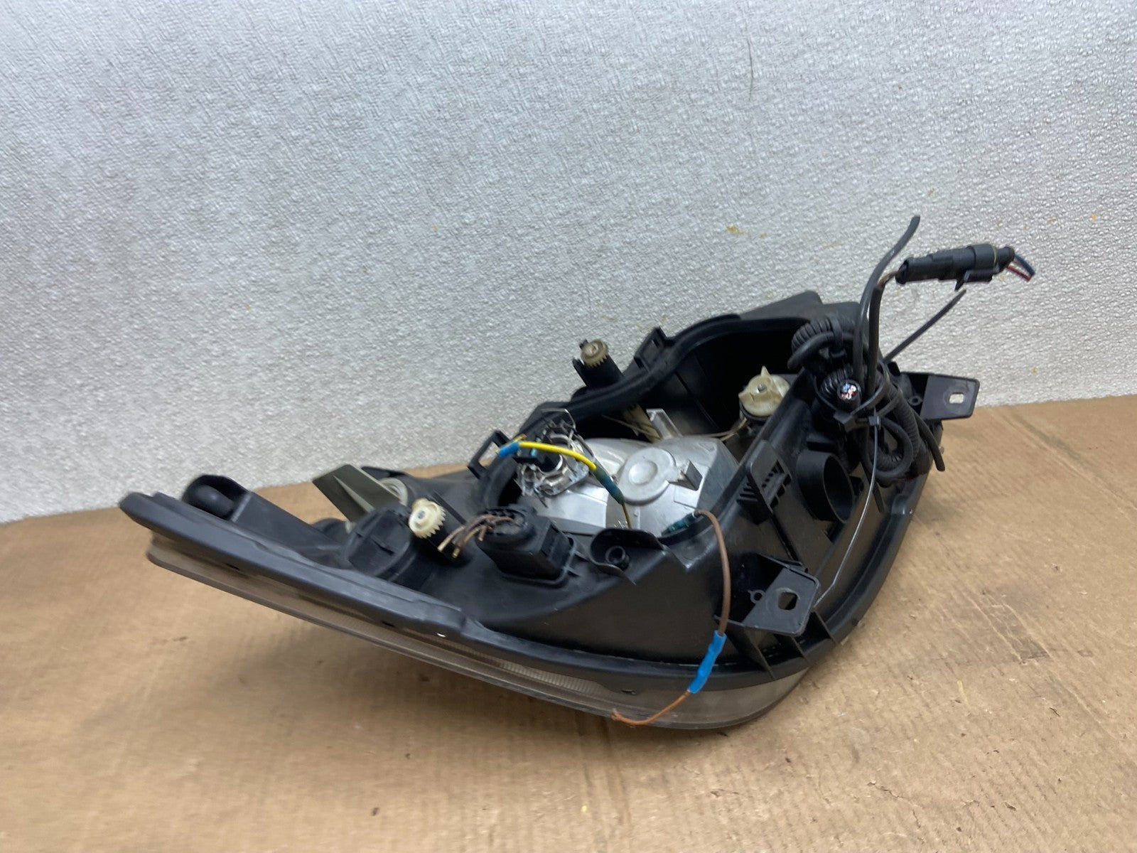 2007 to 2013 Mercedes Sprinter Headlight Left Driver Side Halogen Oem AA6503 DW7