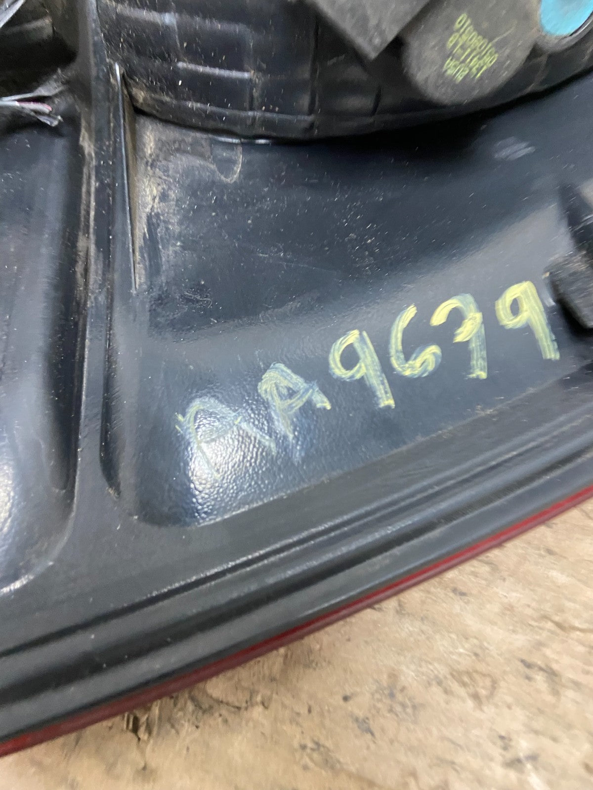 2003 2004 2005 2006 Ford Expedition Left Driver Lh Tail light OEM AA9679 LK6