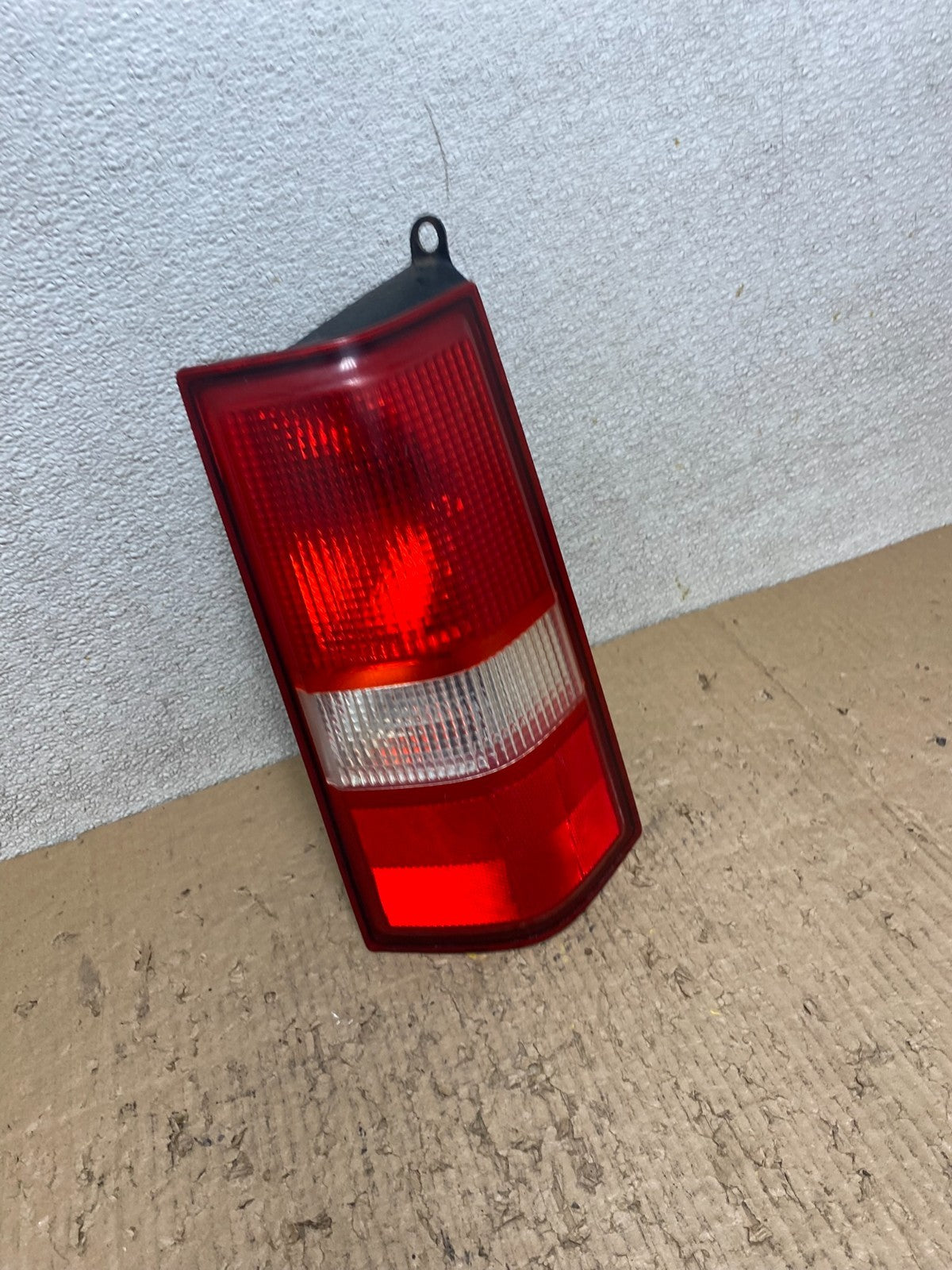 2003 2017 Chevrolet Express 1500 2500 3500 Right Passenger Tail Light T8090 DW2