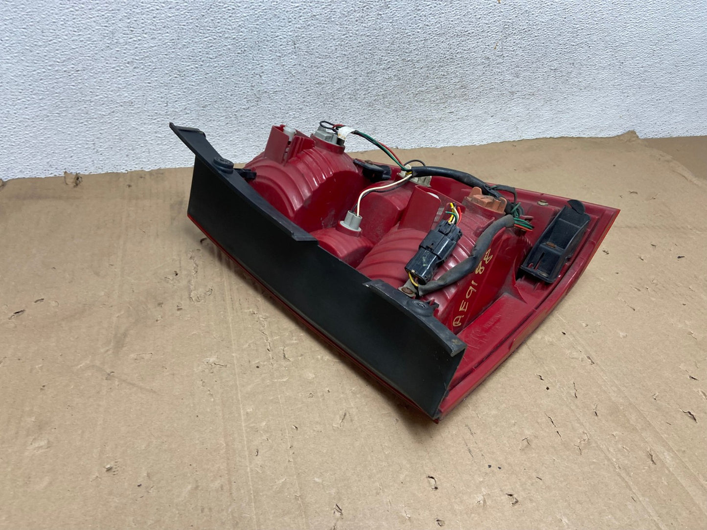 2005 to 2008 Kia Sportage Left Driver Side LH Side Tail Light AE9188 LK5