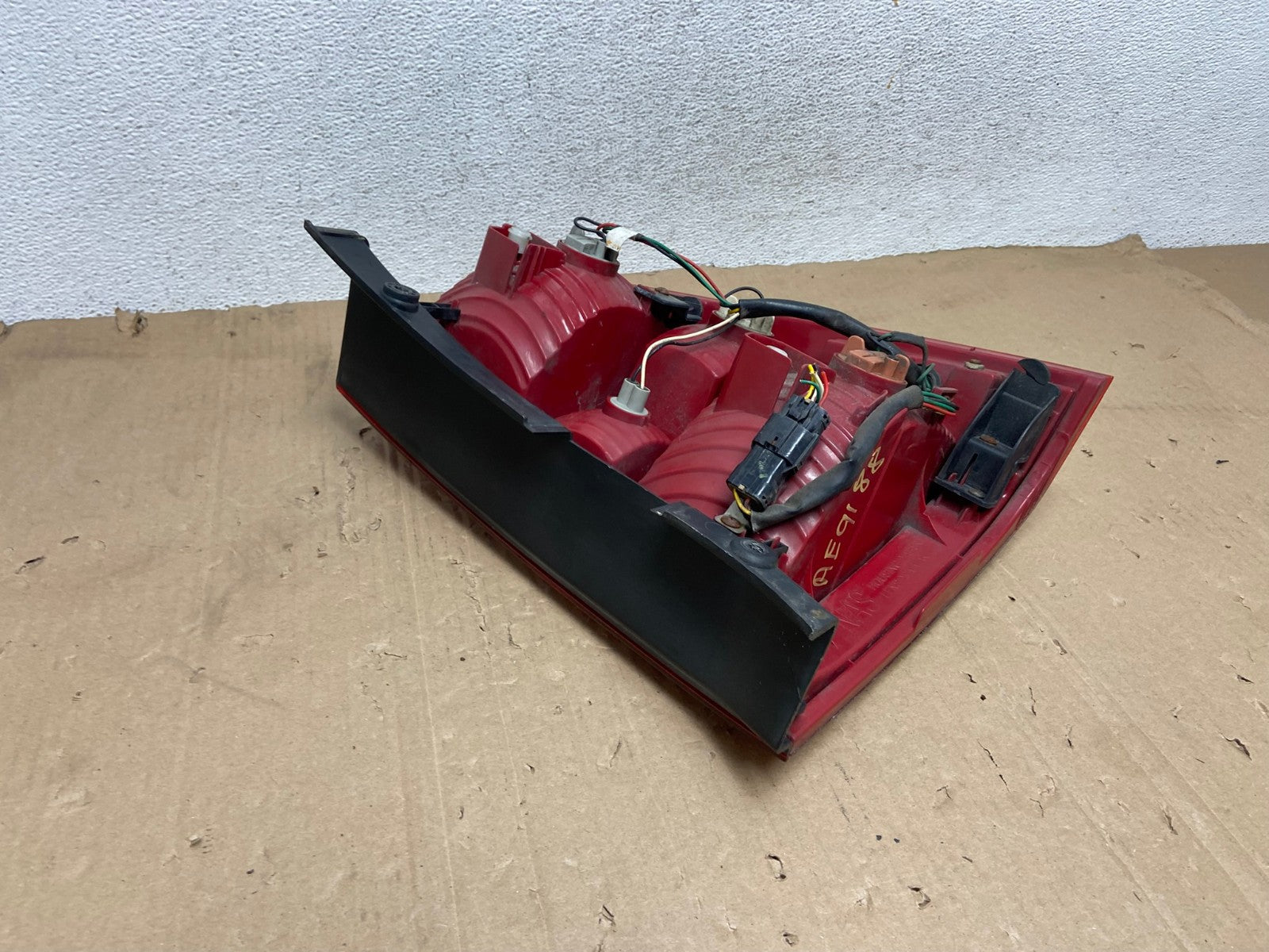 2005 to 2008 Kia Sportage Left Driver Side LH Side Tail Light AE9188 LK5