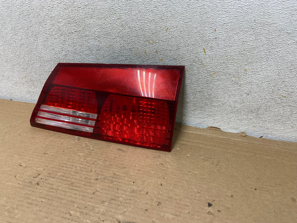 2004-2005 Toyota Sienna Right Passenger RH Side Inner Tail Light AH8849 LK2
