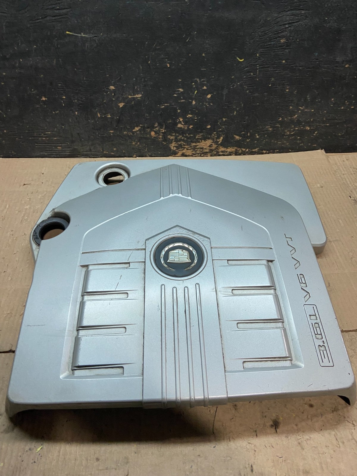 2004 to 2007  Cadillac CTS 3.6L Plastic Engine Cover Shield OEM X7920 DG1