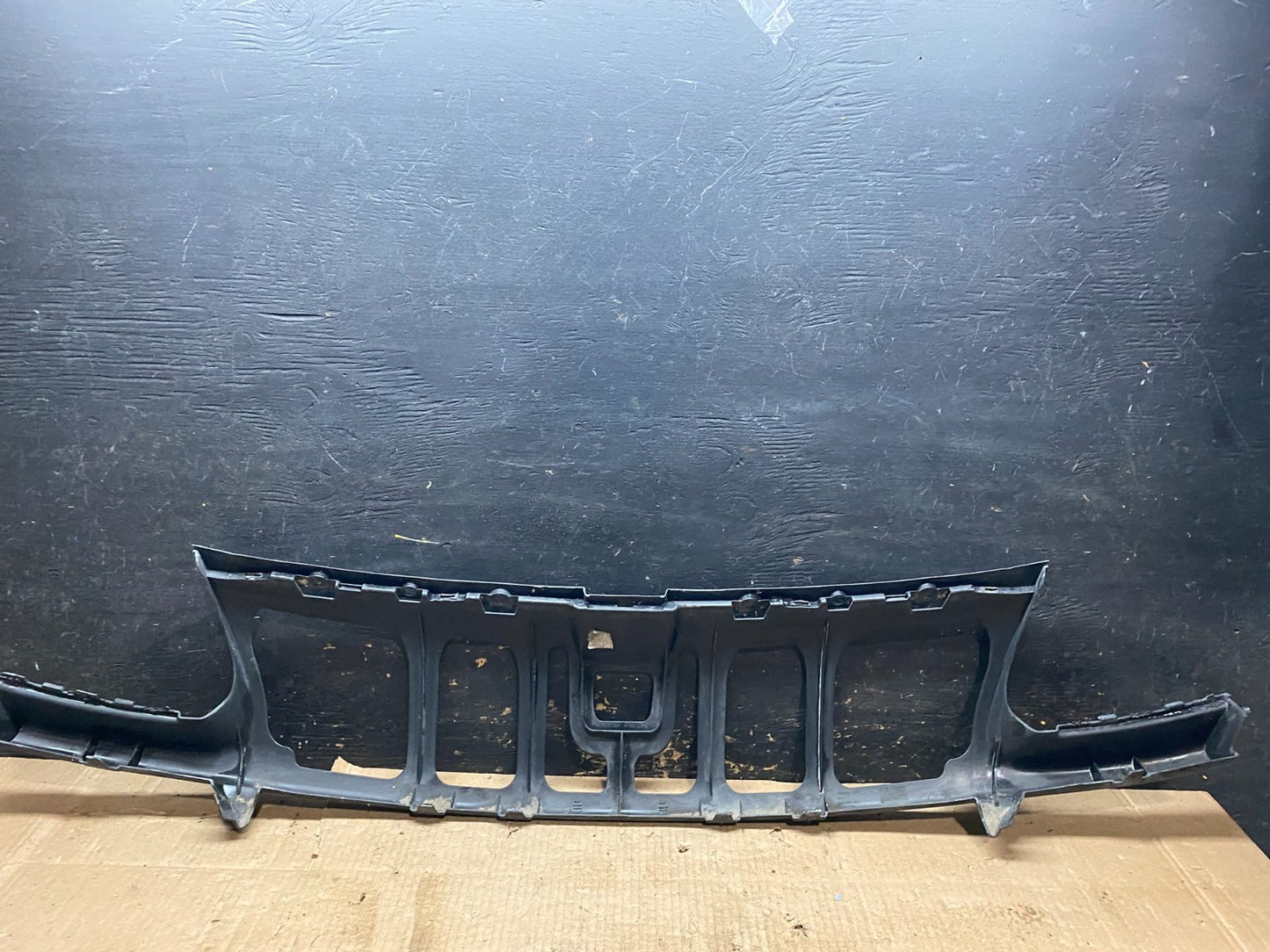 2008 to 2010 Porsche Cayenne Front Under Bumper Garnish 7L5853915 U0275 PS3