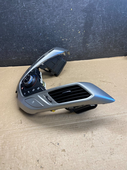 2012 - 2015 Kia Rio Veloster Climate Control Panel Trim Air Vents AH3662 DG2
